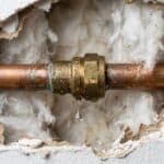 LEAKING PIPES: SIGNS & FIXES / LEAKING PIPES 101
